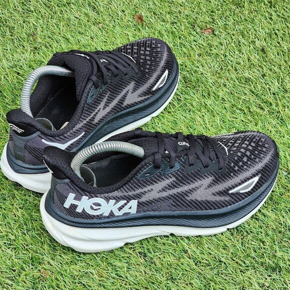 HOKA CLIFTON 9 - Womens Athletic Shoes - SIZE 6.5B - Picture 4 of 9